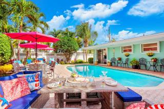 Chic 4BR Htd Pool, 5 min to beach, PAC-MAN, Games - 2