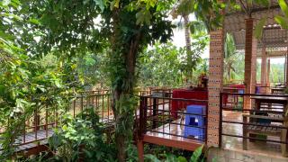 Nhà Nghỉ Vượn Hót - 1