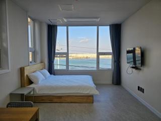 Gangneung Gugu Spa Pension - 8