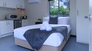 Ringwood Lake Inn - 8