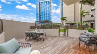 Honolulu Luxury Condo w Resort Amenities Private Courtyard Access - 7