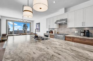 Western Star Chalet Ski in out and Amazing Mtn View - 9