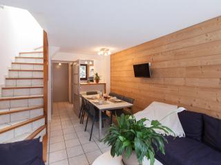 Chalet alpin confortable · 8 personnes · Navette ski · Wifi gratuit - FR-1-358-158 - Le Bez - 8