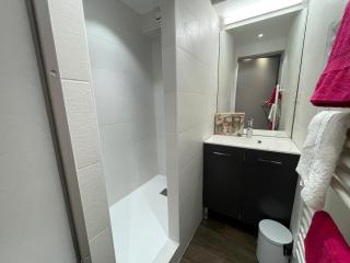 Studio avec terrasse, proche pistes, casier à skis, parking, animaux admis - FR-1-358-171 - 7