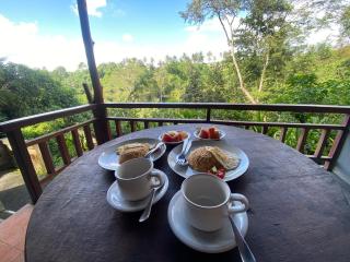 D'tepi Ubud House - 9