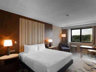 Le Shot tours Hotel - 1