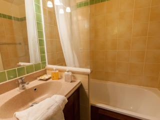 Appartement cosy 3 pièces · Proche pistes · Parking couvert · Wifi - FR-1-358-284 - 3