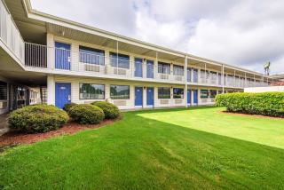 Motel 6-Anniston, AL - Oxford - 9