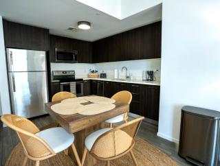 Lush Rustic Modern 3BED 2 BTH Retreat in the Heart of Downtown Miami - 8
