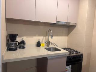 Comodo remodelado a pasos de Costanera y Metro - 7