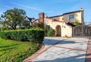 Spacious 4BR Spanish Villa In Hancock Park - 9