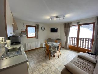 Appartement calme, proche centre-ville, avec balcon et garage à Châtel - FR-1-693-122 - Châtel - 2