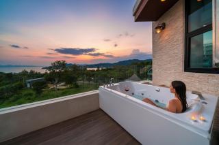 Scenic Seaview 270 Panorama, 2BR Penthouse VV Patong C701 - 0