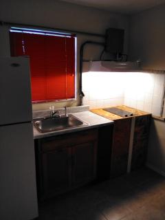 1 BEDROOM KITCHEn BATHROOM ApT - 2