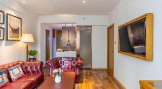 James Joyce Coffetel·Renmin University Metro Station - 6