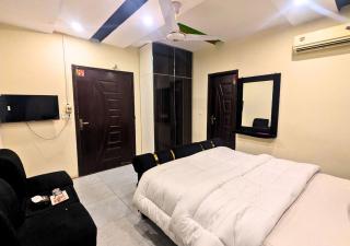 Hayat Lodges & Hotel - 8