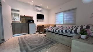 גבעת האלון - 1