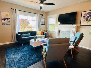 3-Bedroom, Prime Location, Private Backyard! - 0