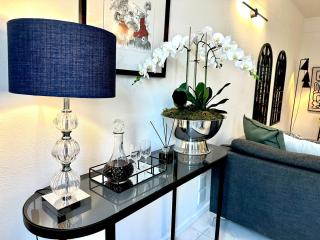 Urban Retreat - Centrally Located - Close to Kloof Street, Long Street & Company's Garden - Artisanal Café Below - 6