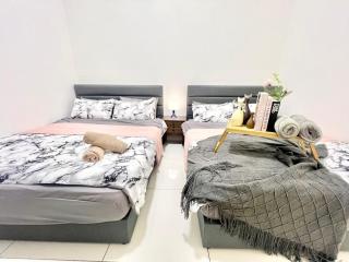 SH 1-12Pax 3Room Sky Pod Resi IOI Mall Puchong TV - 4