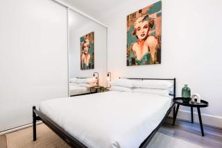 Contemporary 2-Bed House in Trendy Enmore - 7