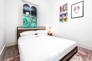 Contemporary 2-Bed House in Trendy Enmore - 2