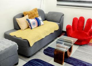 Clark Stays Yellow - 5