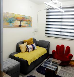 Clark Stays Yellow - 1