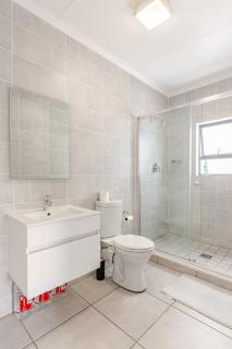 The Luxurious Retreat in Kyalami - 2