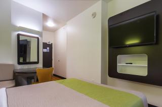Days Inn by Wyndham South Bend/Notre Dame - 3