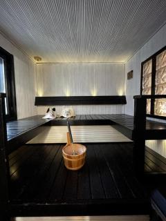 Huvila upeissa järvimaisemissa ulkoporeammeella - 6