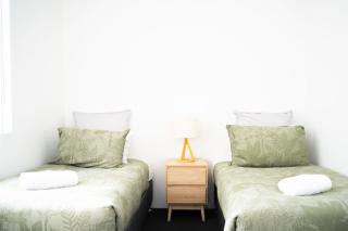 Blue Waters Unit 8 59 Ronald Avenue - 1