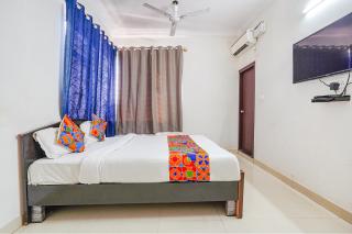 FabHotel Emirates Inn - 3