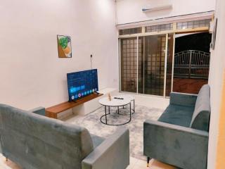 Kulai Taman Desa 4R8Pax near 99speedmart, cowboy - 8