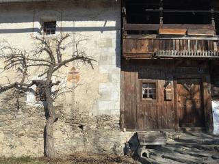 old Gneser house 1564 - 8