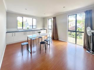 Kingsland Big Family Comfort House - 1