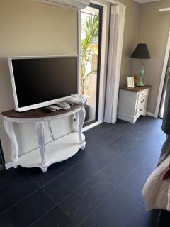 Point Vernon King Garden Retreat - 4