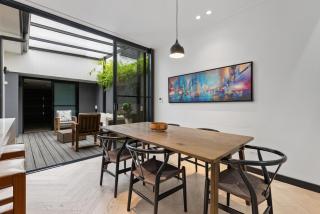 Spacious Family-Friendly 5-BR Home in Glebe - 8