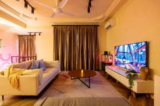 Tere Home Landed Stylish&Warm Flamingo Pinky House - 5