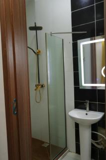 Luxury 4 bedroom fully detached duplex - 2