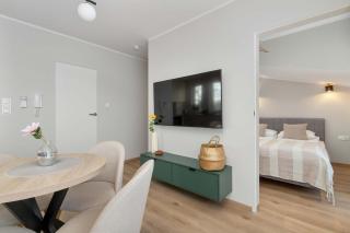 Stylowe Apartamenty 100 m od Plaży z Parkingiem i Balkonem by Noclegi Renters - 3