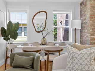 Serene 4BR 3BA Apt Harvard MIT Sleeps 13 - 8