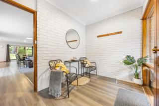 Kangaroo House - 4