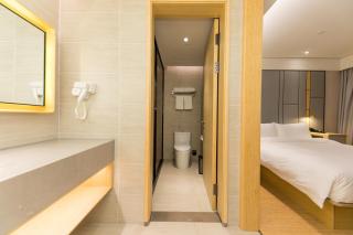 JI Hotel Shanghai Jing'an Daning Park - 3