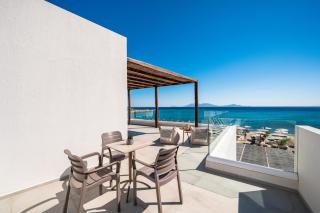 NOA BEACHFRONT SUITES - 7