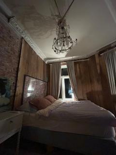 Central, charming, 1800s apartment - 8