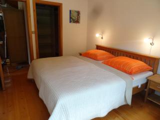 Ferienhaus am Fluss, zentrale Lage - 2