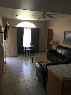 Garden Inn and Suites Fresno - Fresno - 2