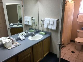 Garden Inn and Suites Fresno - Fresno - 1