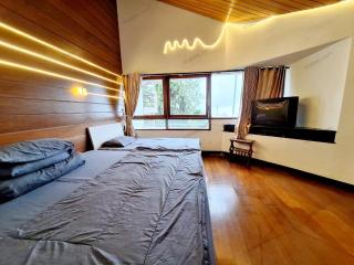 Rumah Kolam Pribadi - 6